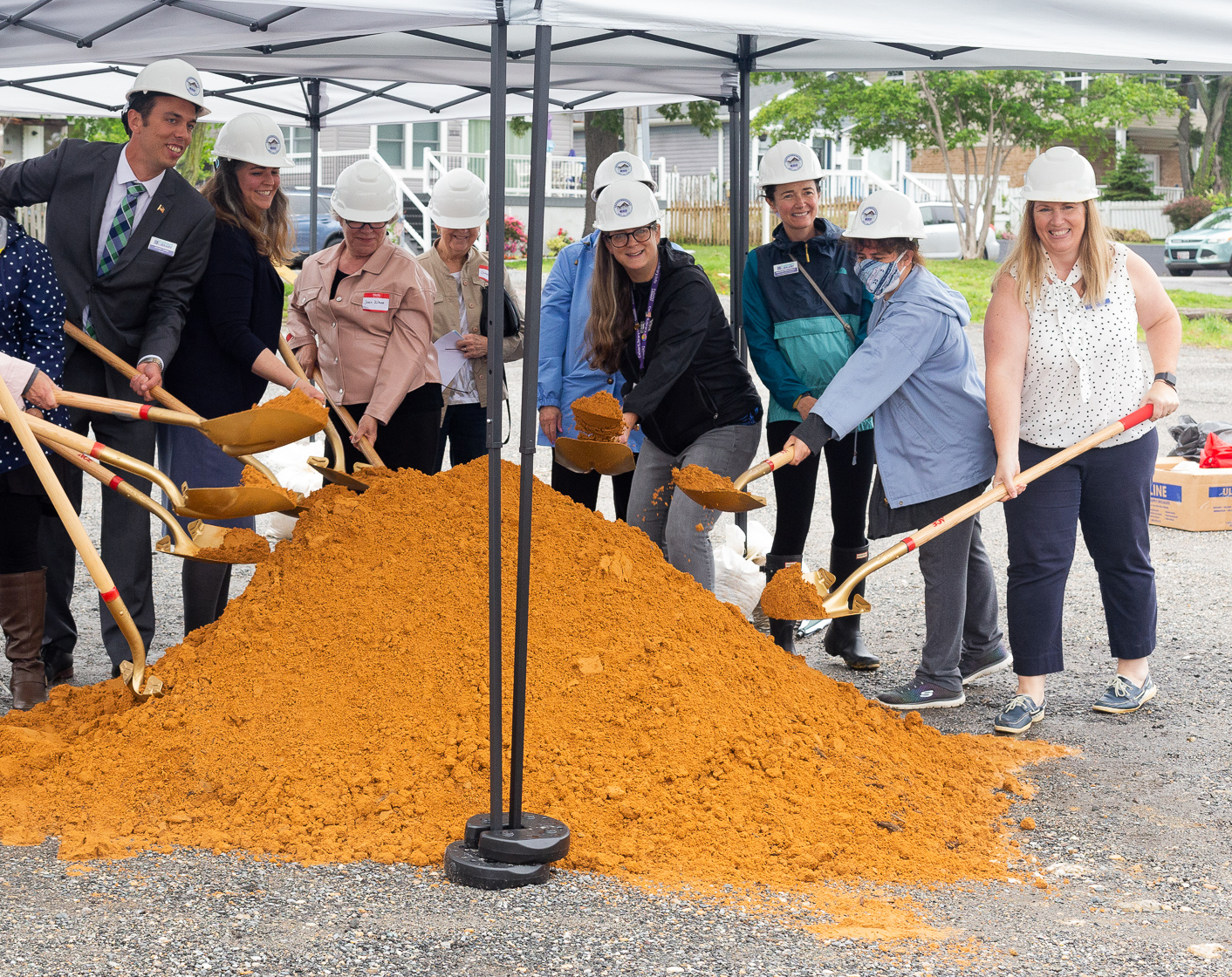 twin-BEACHES-GROUNDBREAKING